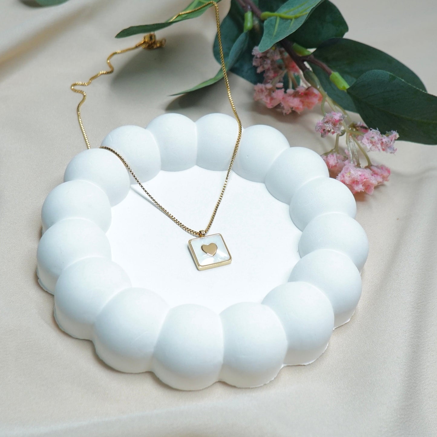 Mother-of-pearl Heart Square Chain