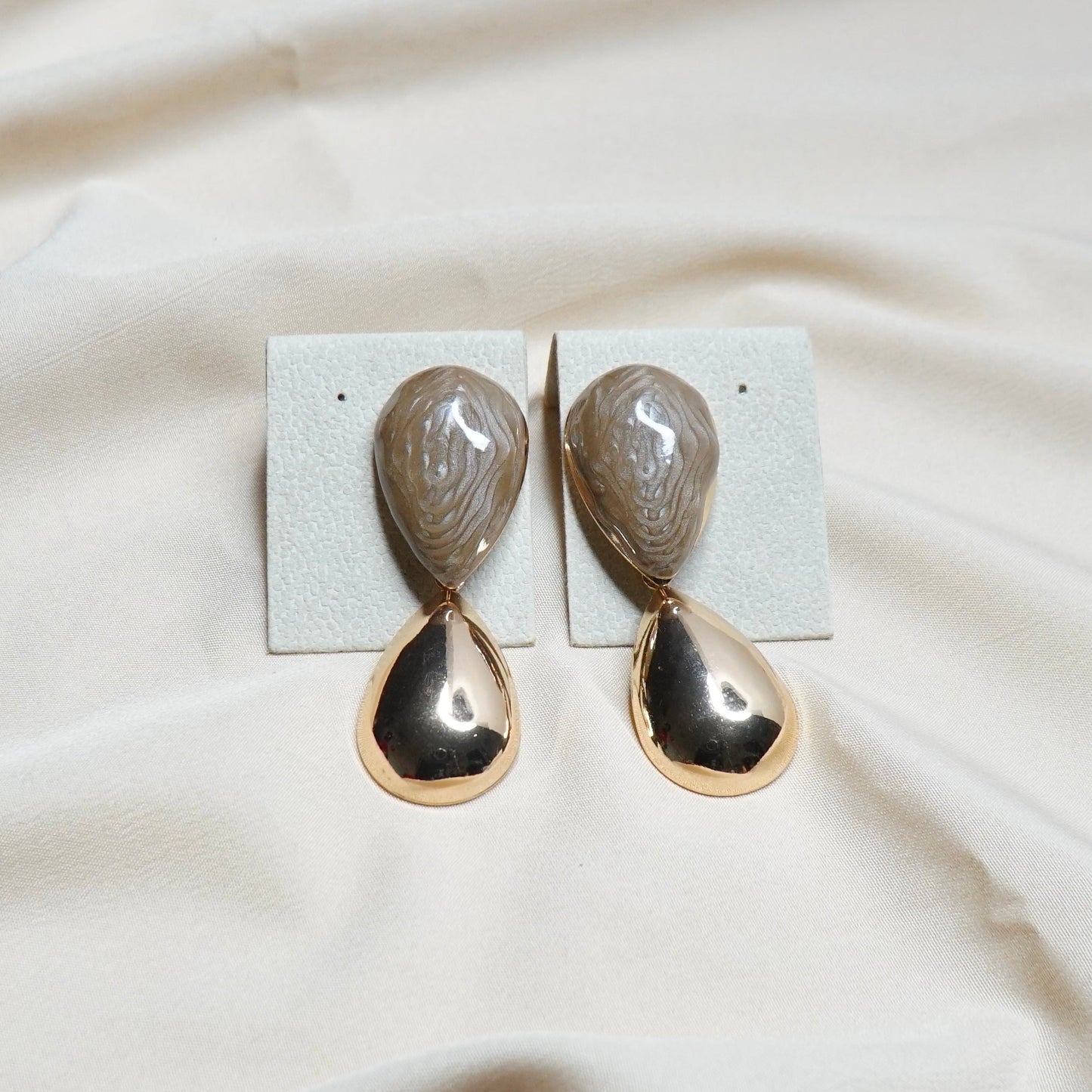 Twin Tone Tear Drop Hanging Earrings