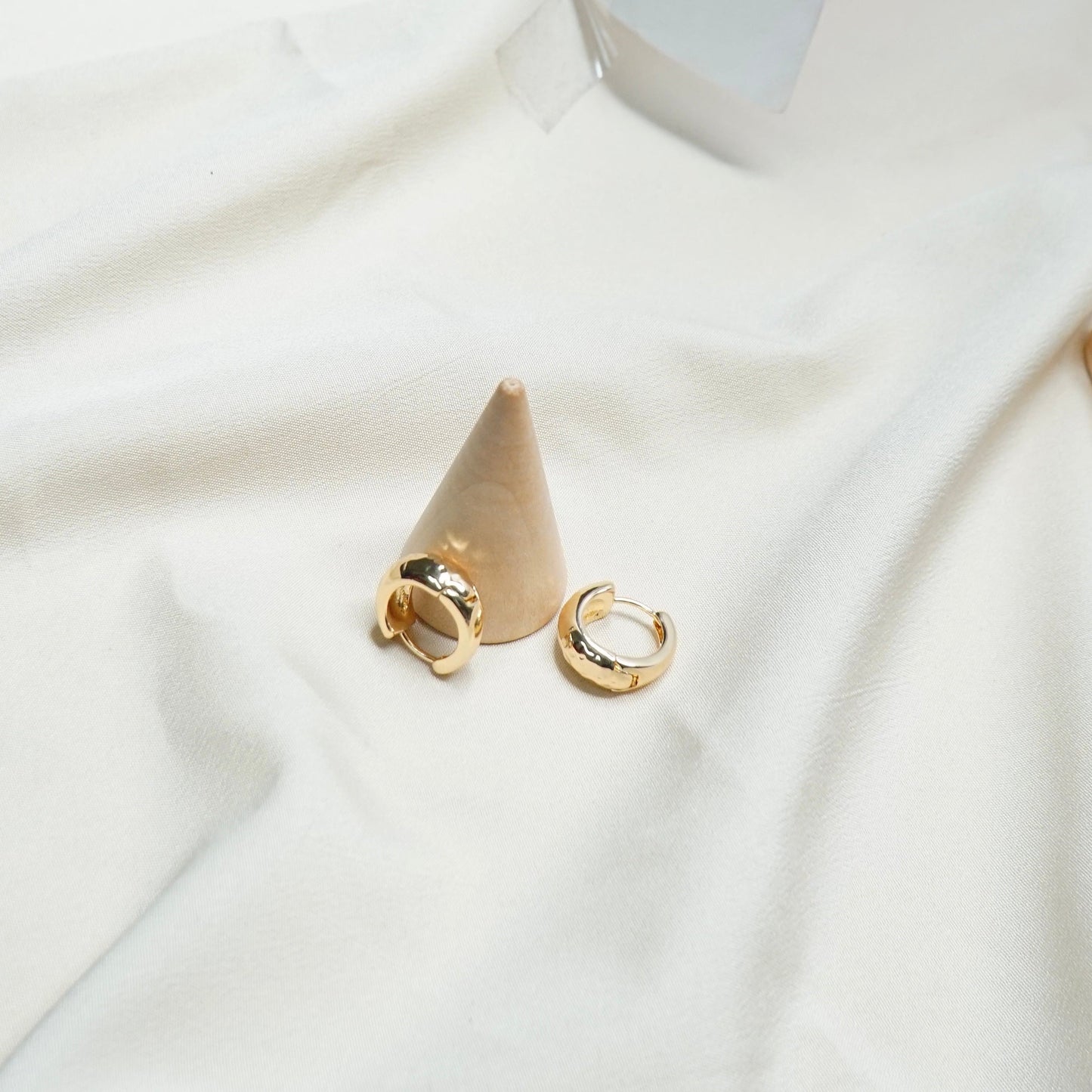 Hammered Small Hoop Earrings