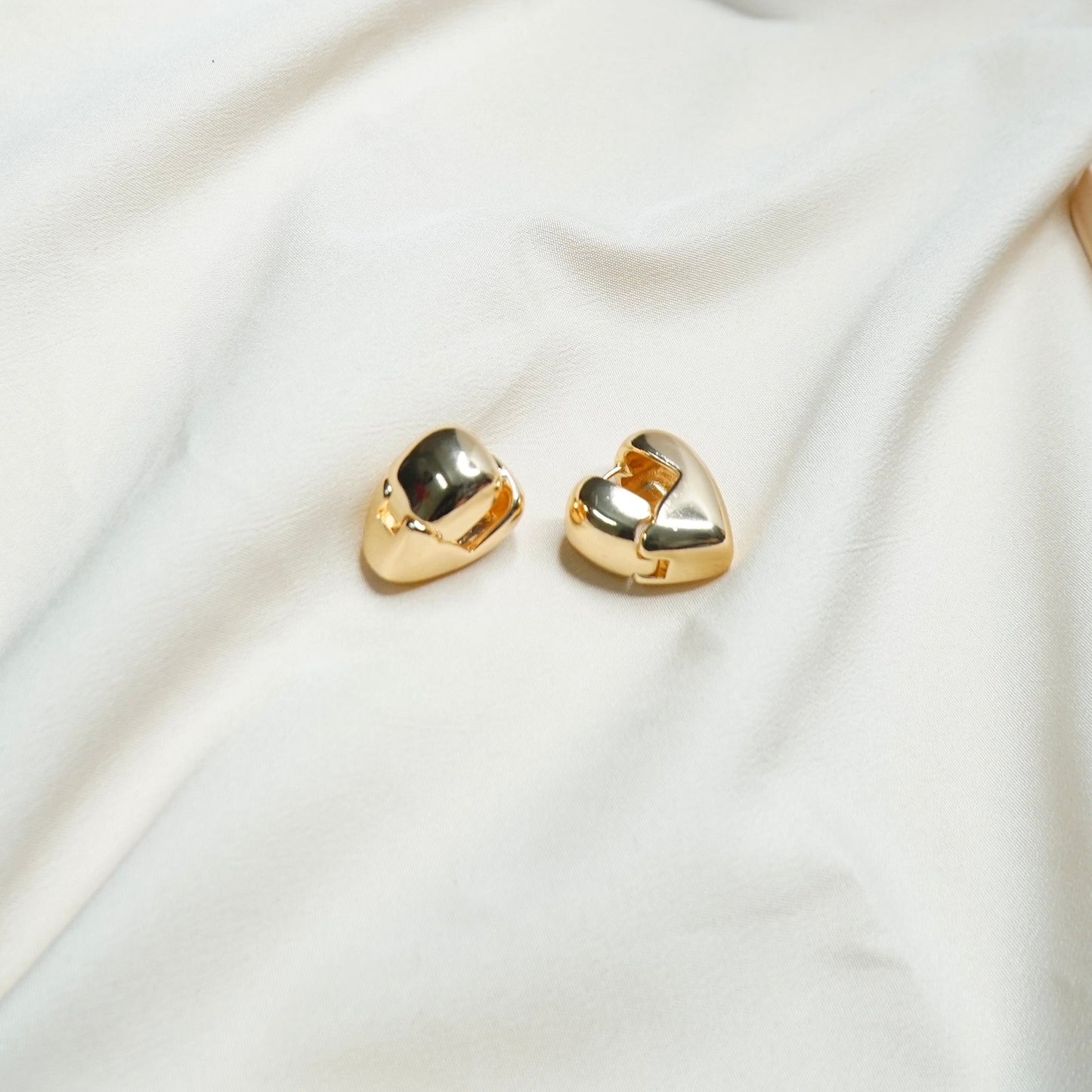 Heart Curve Hoop Earrings