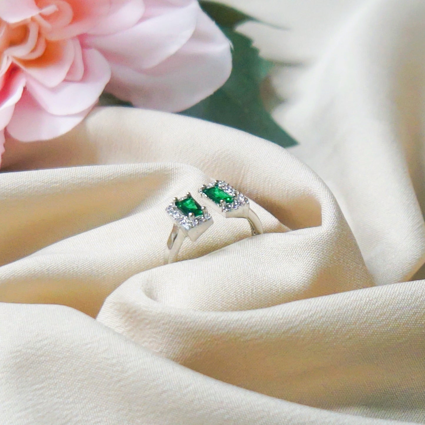 Emerald Radiance Duo Ring
