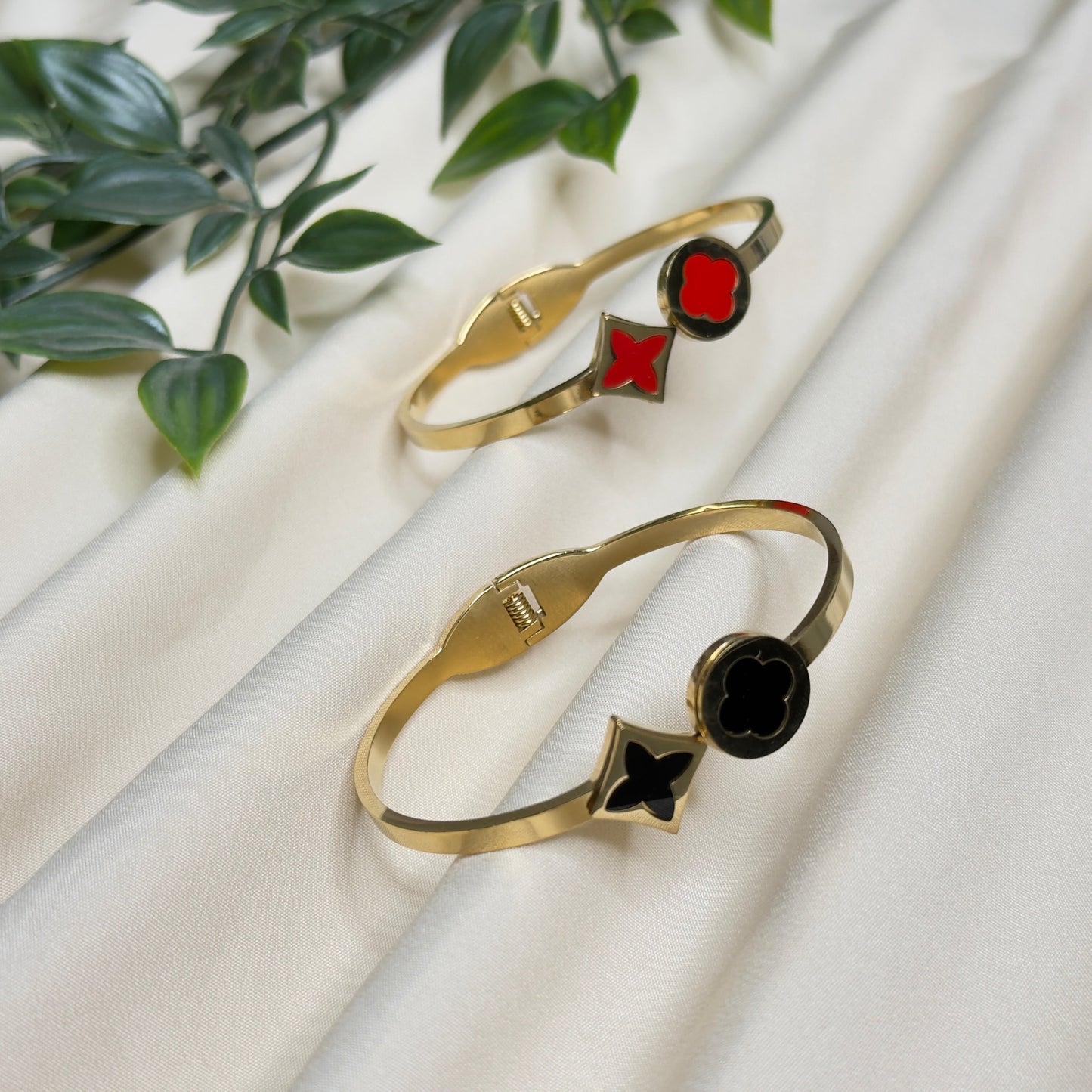 Dual Clover Emblem Bracelet