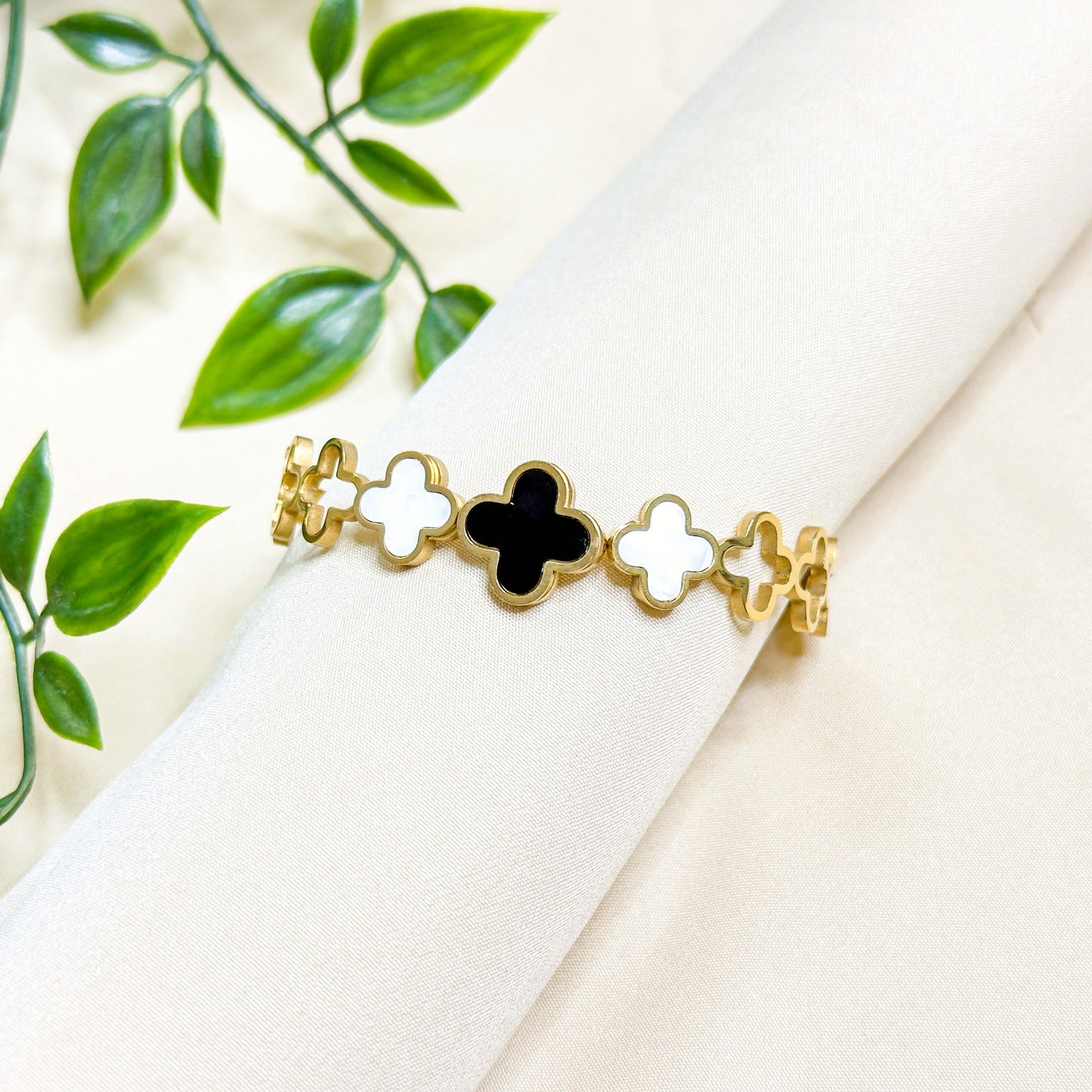 Plus Midlight Halo Bracelet