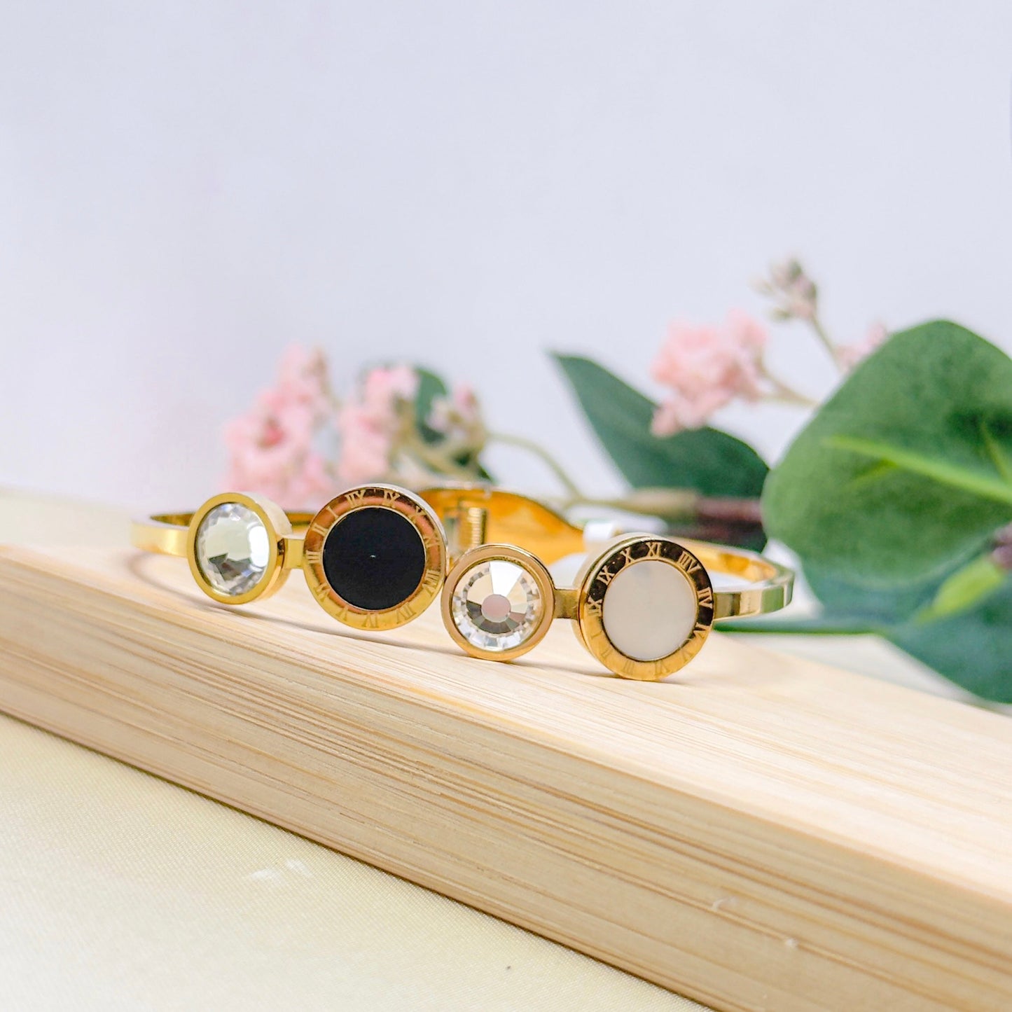 Roman Black White Kada Bracelet