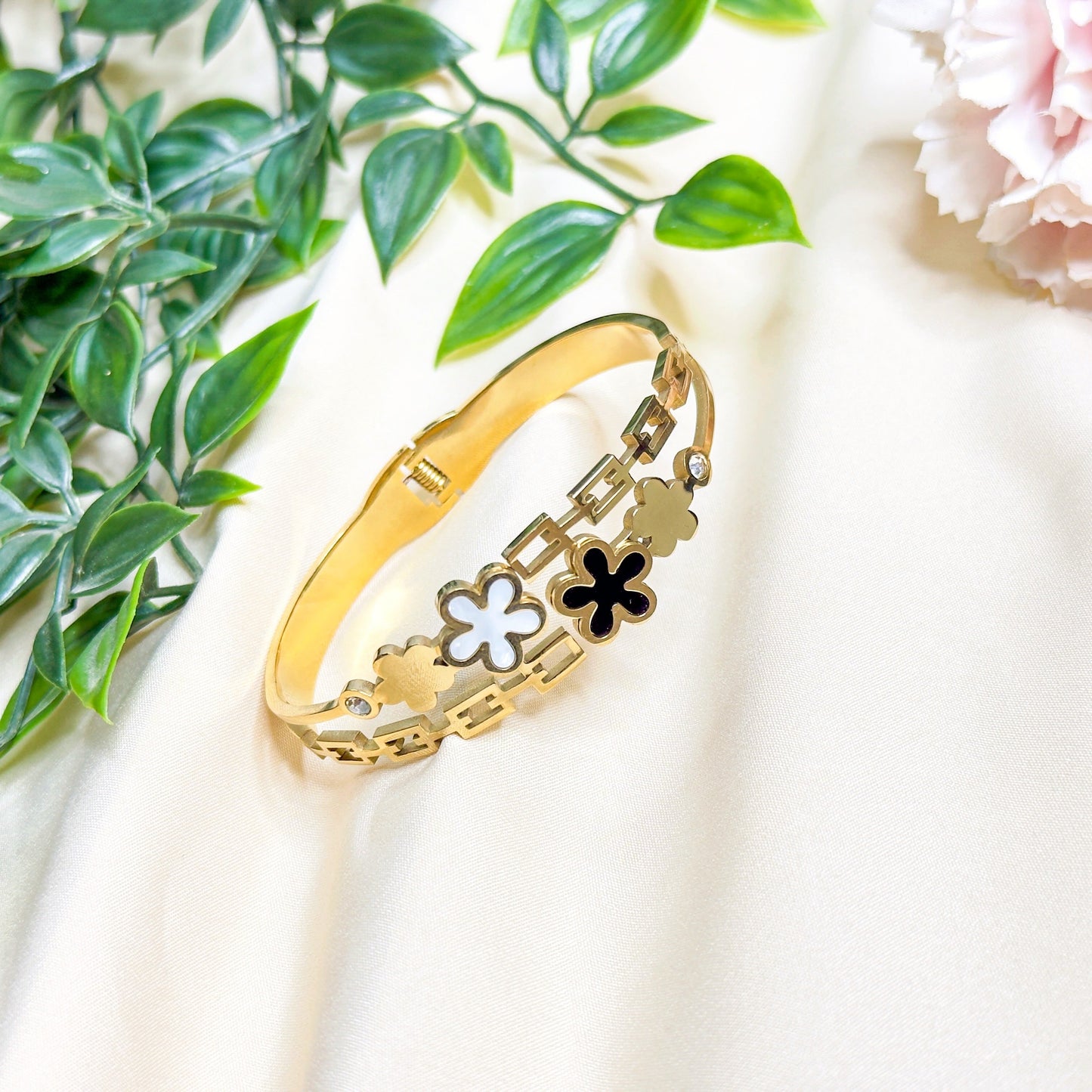 Flower Bangle Bracelet