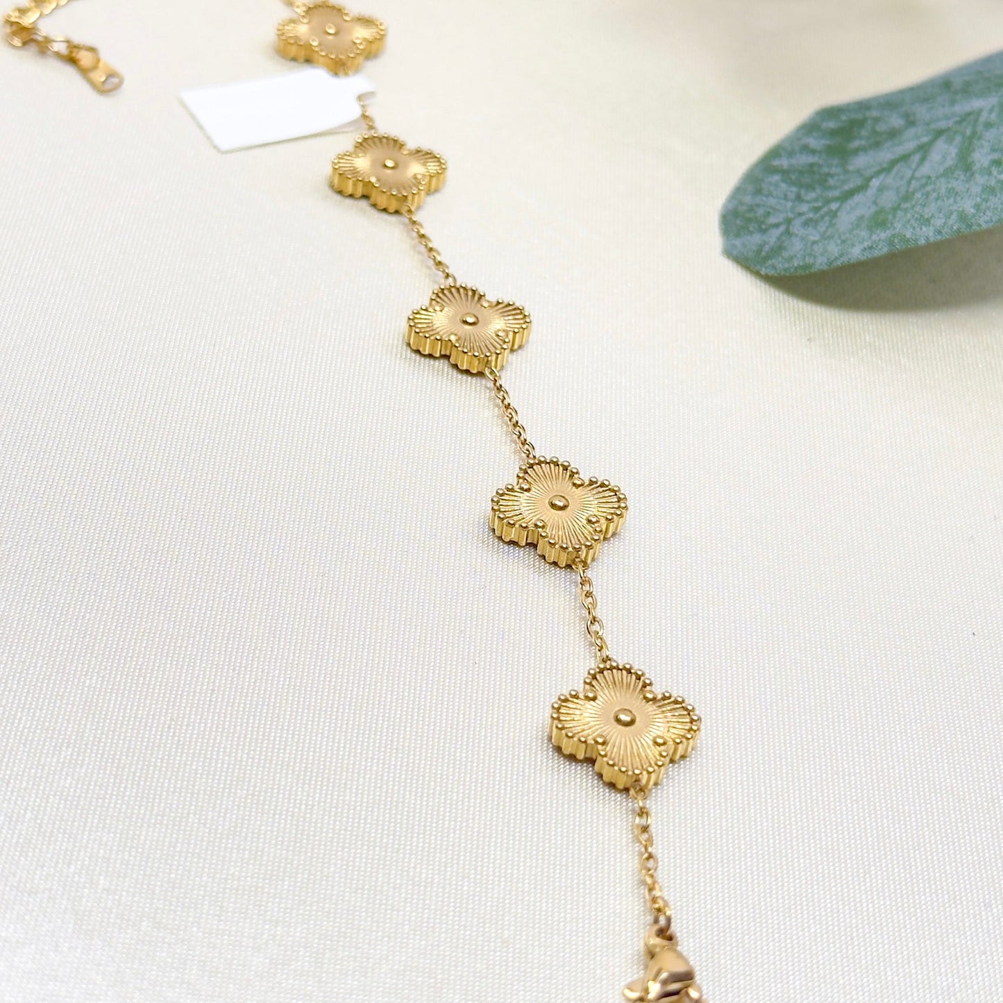 Gold Clover Chain Bracelet