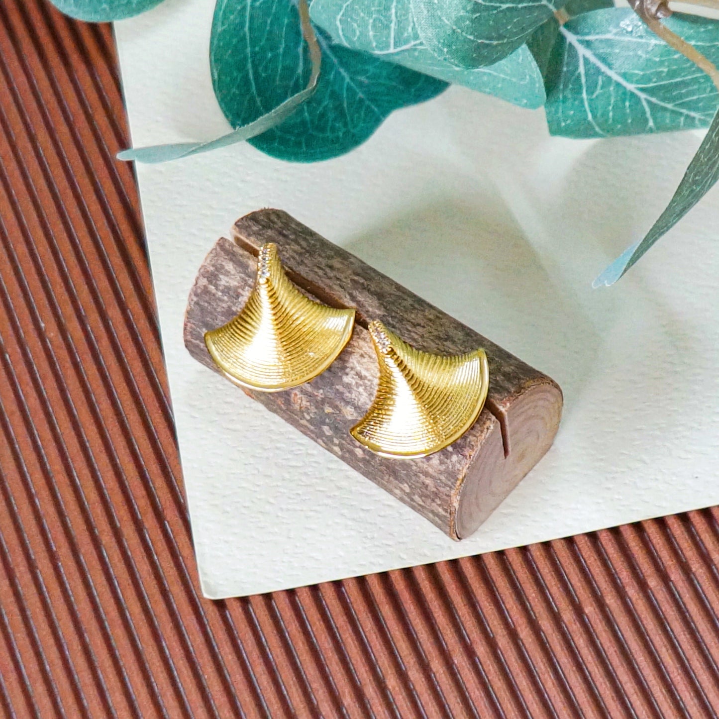 Golden Shell Earrings