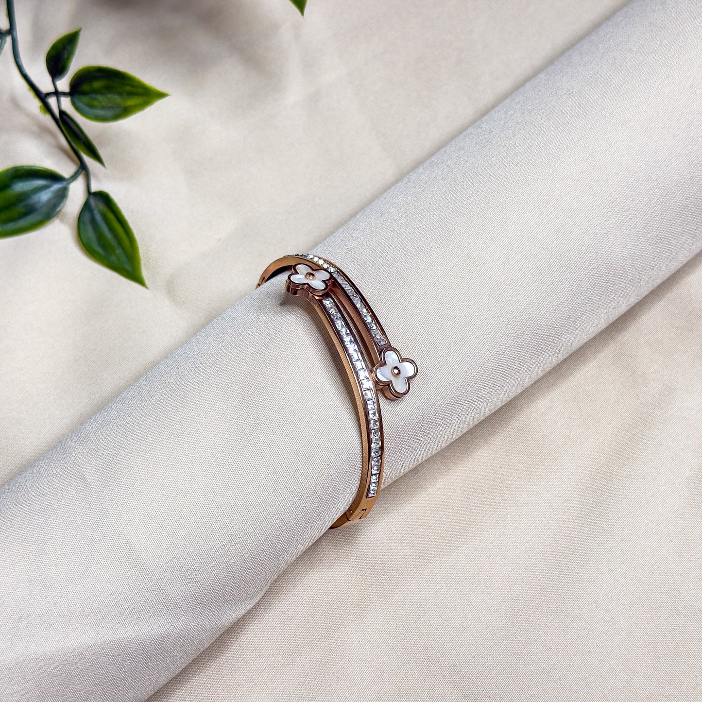 Clove White Stones Rose Gold Bracelet