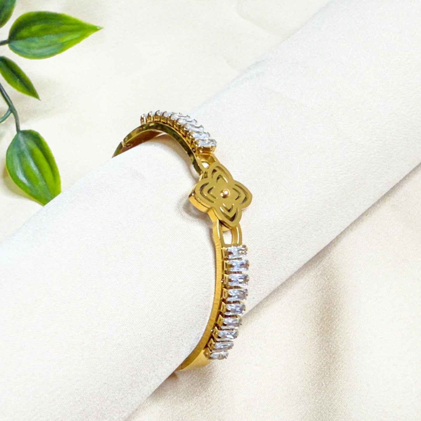 Gold Floral Charm Bracelet