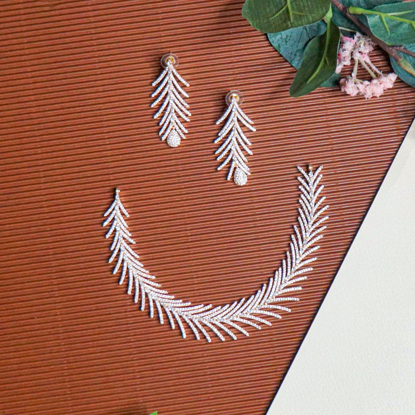 Feather Stone Neckset