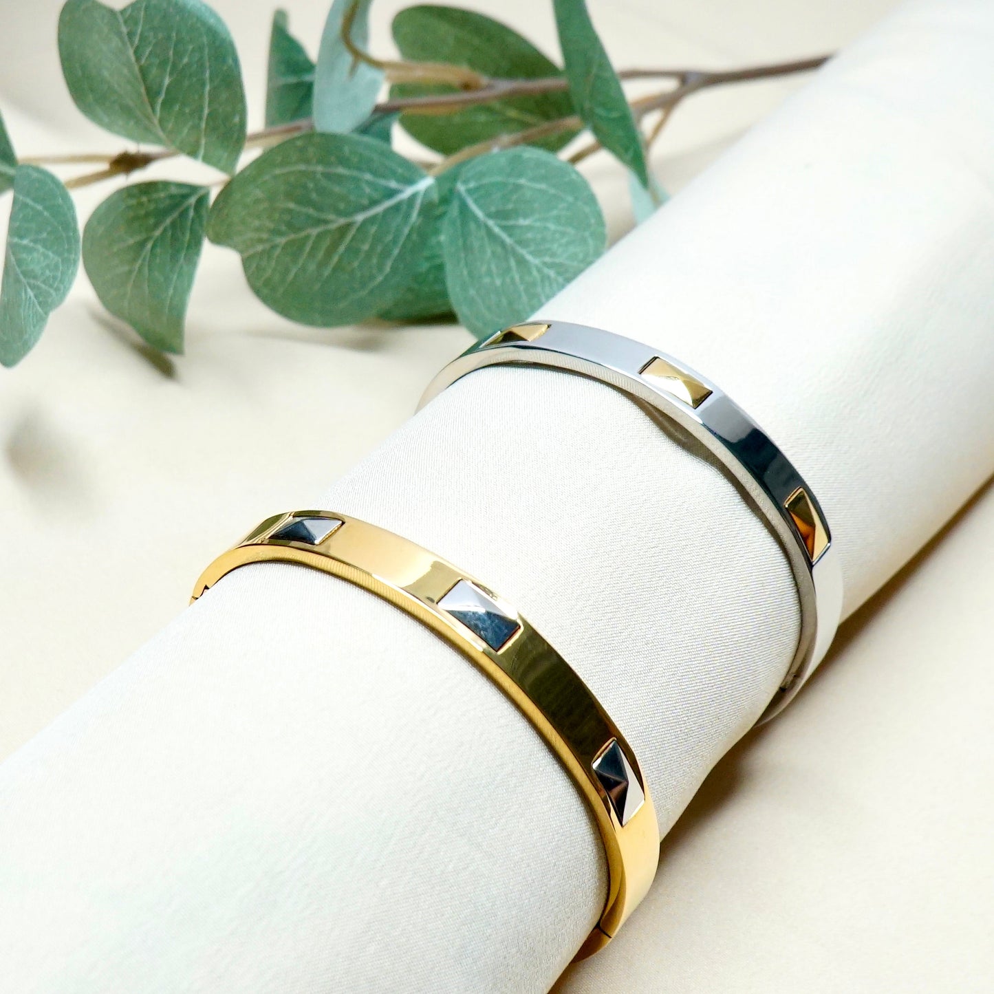 Edge Stud Kada