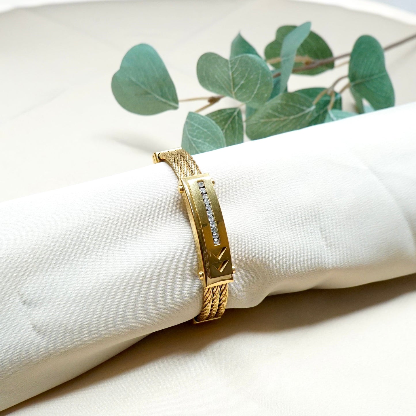Vertex Triple String Kada