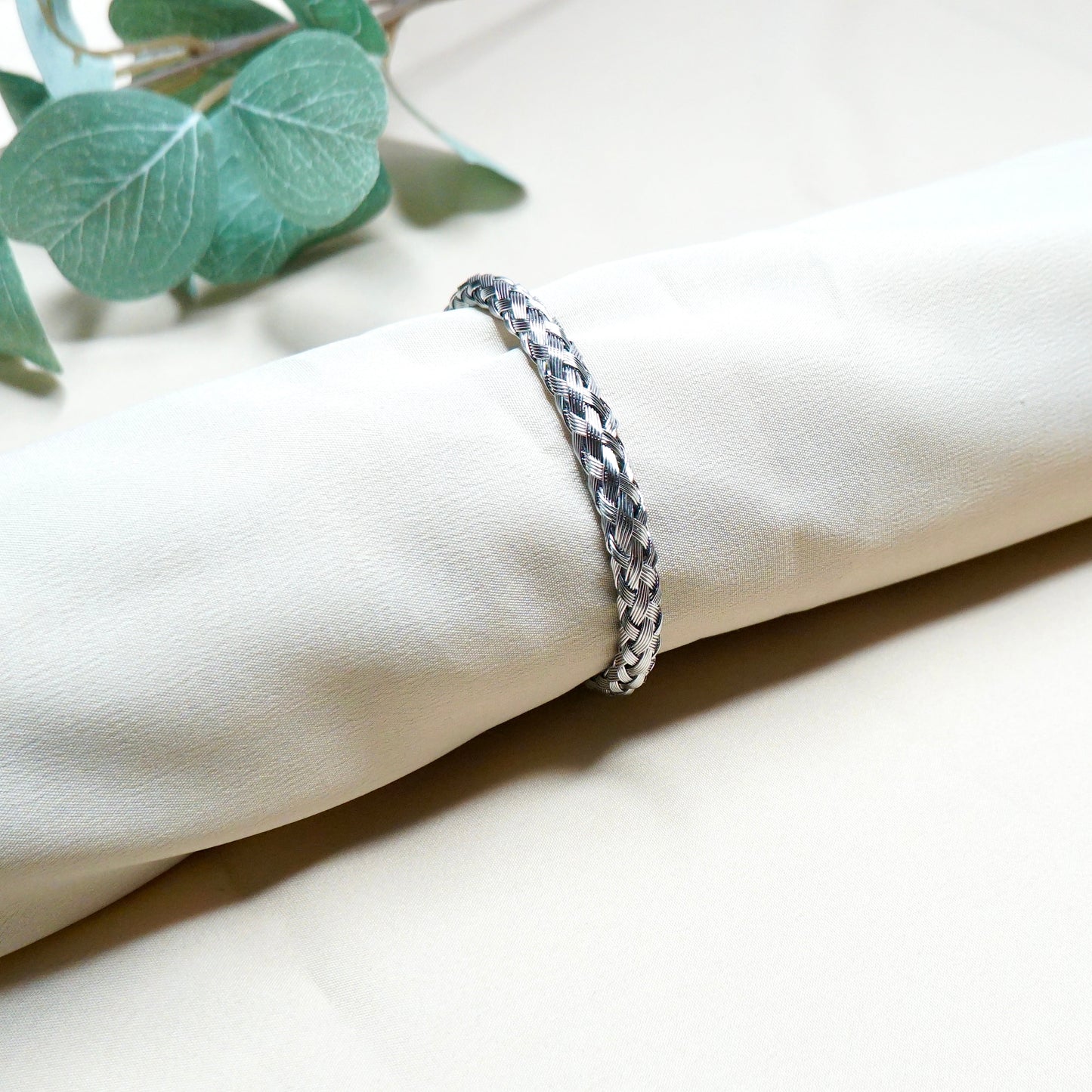 Braided Mesh Kada