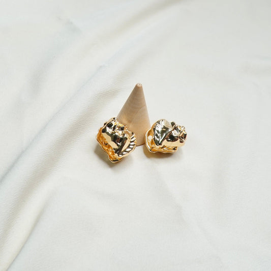 Conch Twist Reversible Earrings