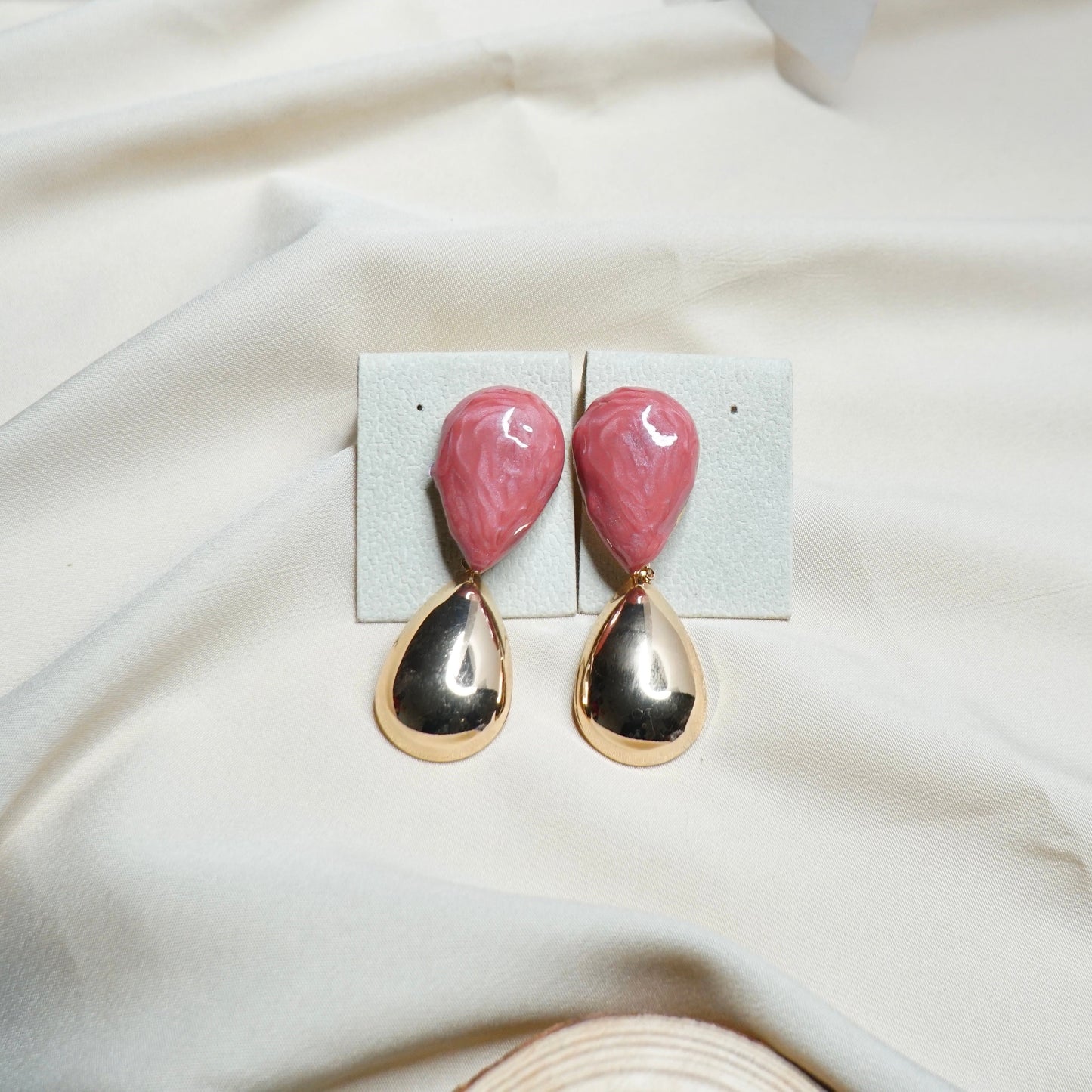 Twin Tone Tear Drop Hanging Earrings